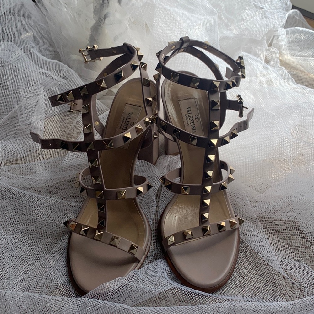 pink valentino heels